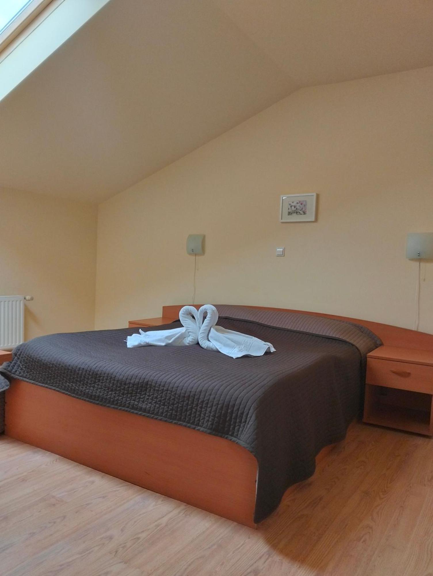 Hotel Express Предял Экстерьер фото